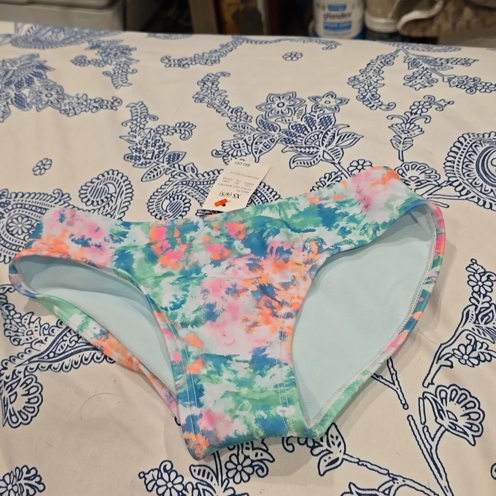 ❤️10/$20 New cat & jack bikini bottoms tye dye